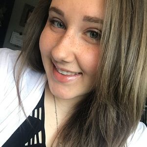 Meet your Posher, Addison